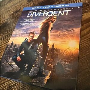 Divergent Blu-Ray DVD Digital HD